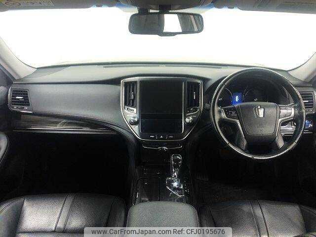 toyota crown 2014 504928-923866 image 1