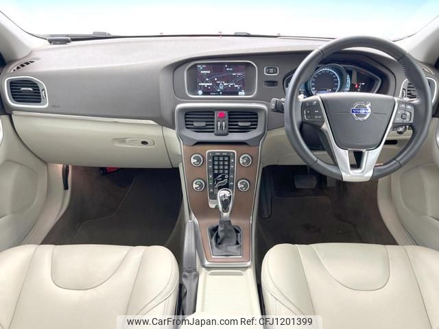 volvo v40 2016 quick_quick_MB420XC_YV1MZ402CG2104598 image 2