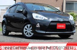 toyota aqua 2012 Y11392