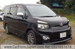 toyota voxy 2011 CFJ1851618