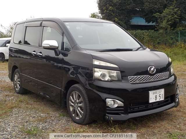 toyota voxy 2011 CFJ1851618 image 1