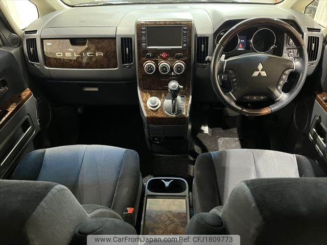 mitsubishi delica-d5 2011 CFJ1809773 image 2
