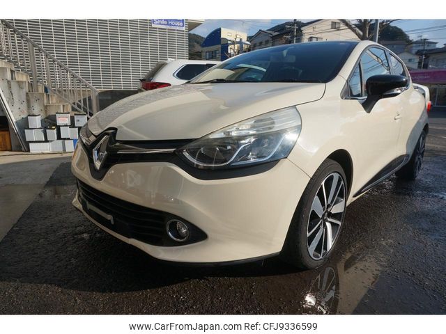 renault lutecia 2016 CFJ9336599 image 1