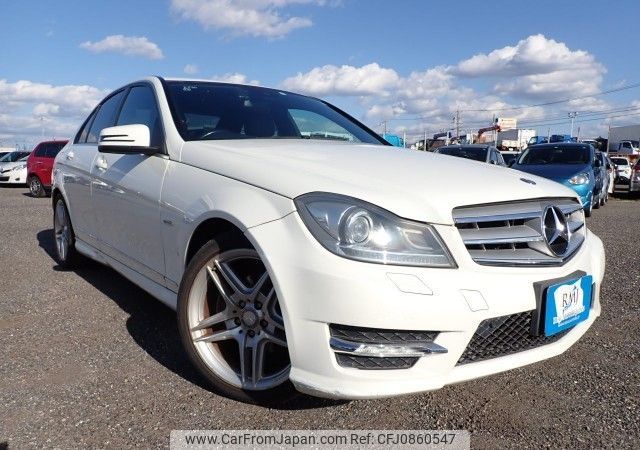 mercedes-benz c-class 2011 N2024110230F-12 image 2