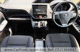 toyota voxy 2016 504928-931207
