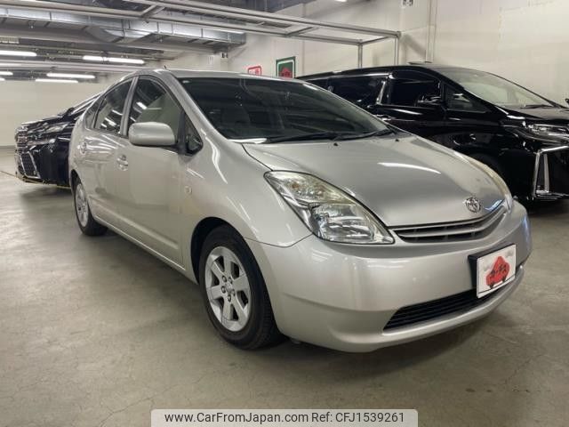 toyota prius 2004 CFJ1539261 image 1