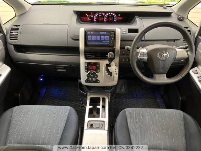 toyota voxy 2011 -TOYOTA--Voxy DBA-ZRR70W--ZRR70-0418039---TOYOTA--Voxy DBA-ZRR70W--ZRR70-0418039- image 2