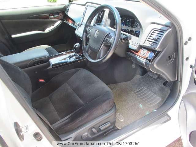 toyota crown 2016 CFJ1703266 image 2