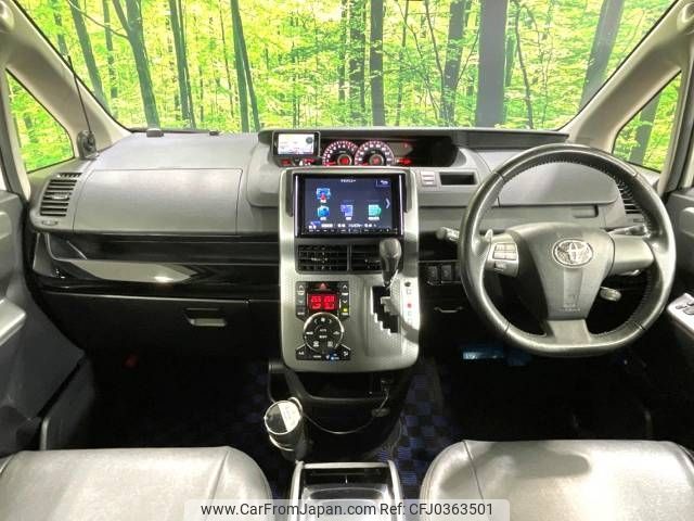 toyota voxy 2013 -TOYOTA--Voxy DBA-ZRR70W--ZRR70-0568085---TOYOTA--Voxy DBA-ZRR70W--ZRR70-0568085- image 2