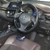 toyota c-hr 2017 quick_quick_DAA-ZYX10_ZYX10-2070409 image 3