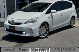 toyota prius-α 2012 CFJ1382014