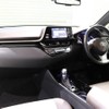 toyota c-hr 2018 -トヨタ 【名変中 】--C-HR ZYX10--2133862---トヨタ 【名変中 】--C-HR ZYX10--2133862- image 28