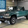 toyota hilux-sports-pick-up 2000 GOO_NET_EXCHANGE_0202447A30231028W001 image 1