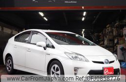 toyota prius 2013 GOO_JP_700100243030250303003