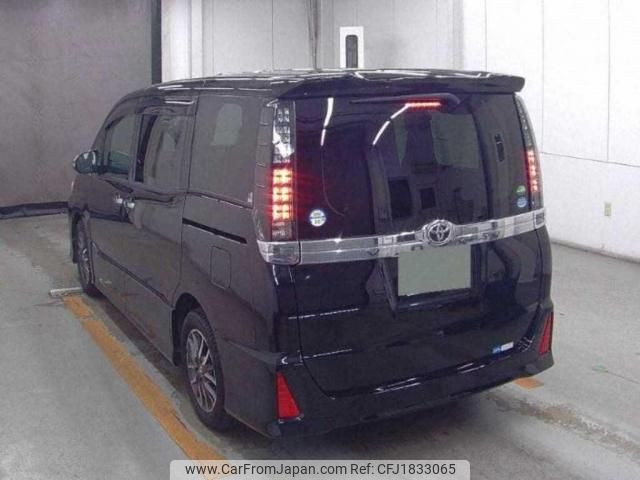 toyota voxy 2015 CFJ1833065 image 2