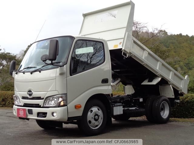 hino dutro 2023 GOO_NET_EXCHANGE_0706820A30250118W001 image 1