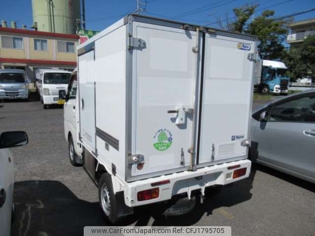 daihatsu hijet-truck 2018 CFJ1795705 image 2