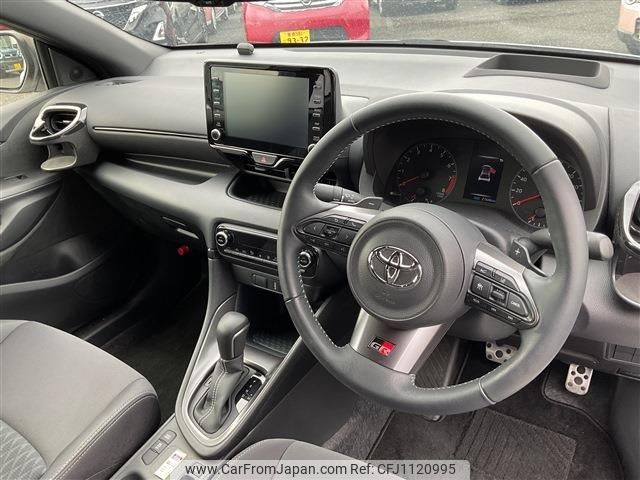 toyota yaris 2021 -TOYOTA--Yaris 5BA-MXPA12--MXPA12-0001993---TOYOTA--Yaris 5BA-MXPA12--MXPA12-0001993- image 2