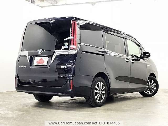 toyota esquire 2018 CFJ1874406 image 2