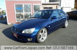 toyota altezza 2005 CFJ1587169