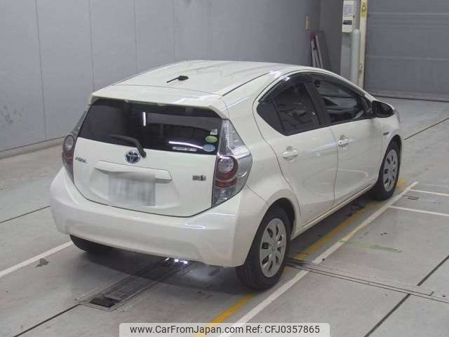 toyota aqua 2012 -TOYOTA 【一宮 530ｽ7582】--AQUA DAA-NHP10--NHP10-2132374---TOYOTA 【一宮 530ｽ7582】--AQUA DAA-NHP10--NHP10-2132374- image 2