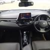 toyota c-hr 2018 quick_quick_DAA-ZYX10_ZYX10-2129232 image 4