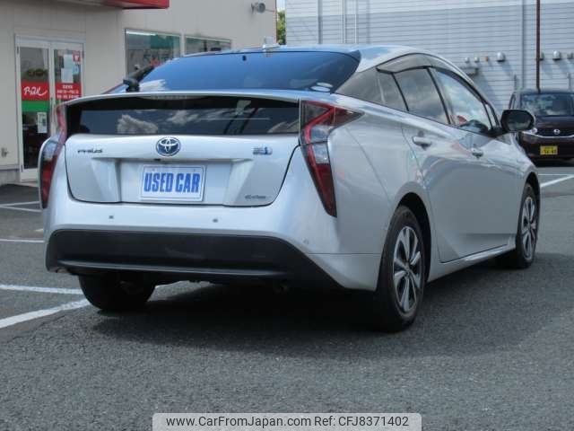 toyota prius 2016 -TOYOTA--Prius DAA-ZVW55--ZVW55-8032109---TOYOTA--Prius DAA-ZVW55--ZVW55-8032109- image 2