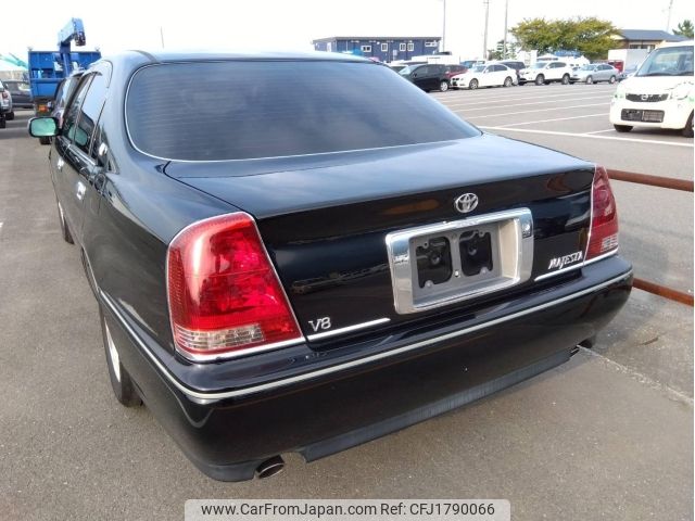 toyota crown-majesta 2002 CFJ1790066 image 2