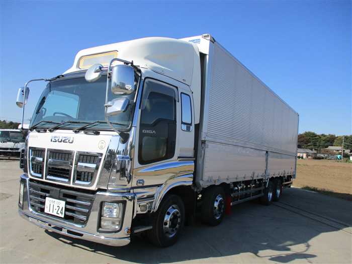 激レア　英語版　　isuzu track 輸出　カタログ File:Isuzu Forward, SE-Custom type, Silver color.jpg