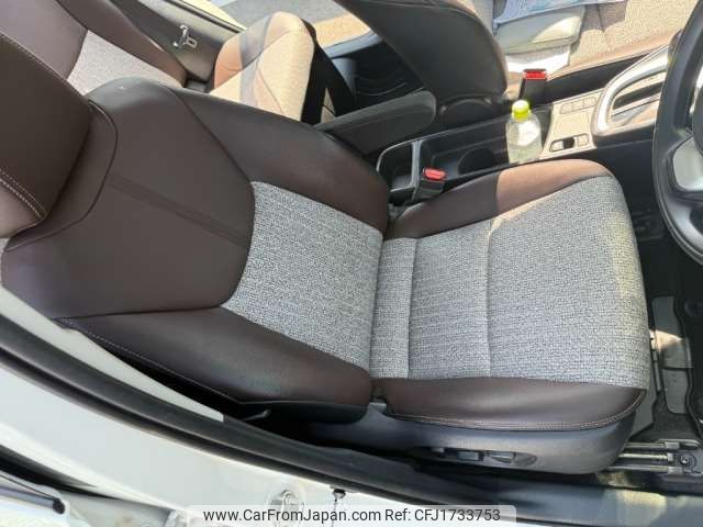 toyota yaris-cross 2022 CFJ1733753 image 2