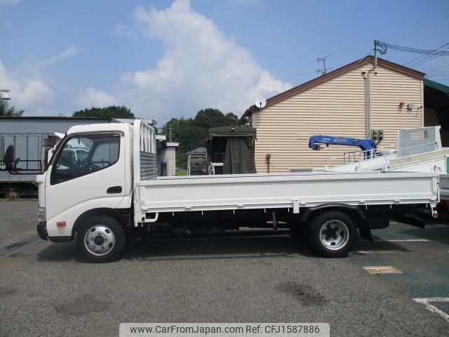 toyota dyna-truck 2013 CFJ1587886 image 2