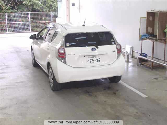 toyota aqua 2014 -TOYOTA 【沖縄 501ﾒ7596】--AQUA DAA-NHP10-2359541---TOYOTA 【沖縄 501ﾒ7596】--AQUA DAA-NHP10-2359541- image 2