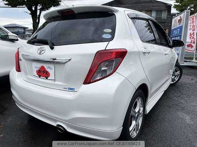 toyota vitz 2011 504928-924014 image 2