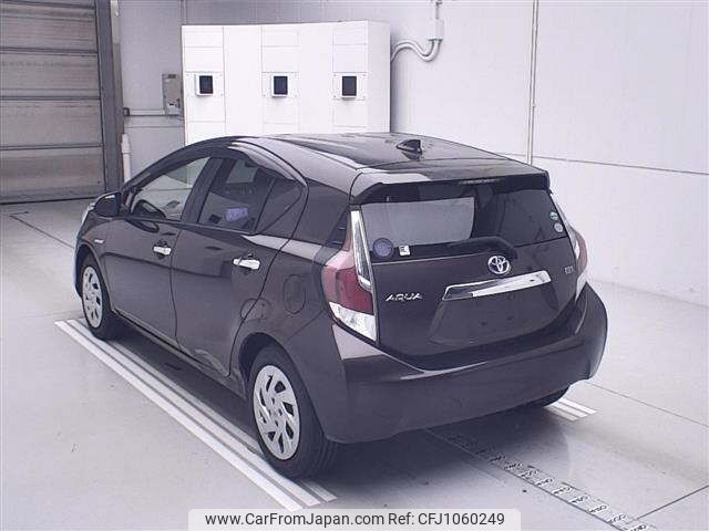 toyota aqua 2016 -TOYOTA--AQUA NHP10-6496892---TOYOTA--AQUA NHP10-6496892- image 2