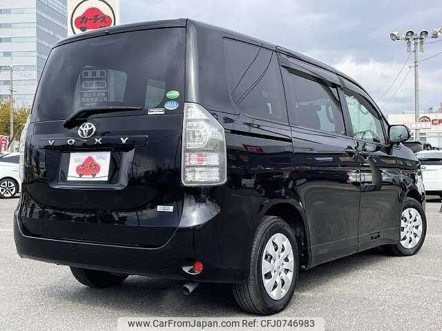 toyota voxy 2012 504928-927942 image 2