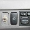 toyota noah 2002 3282185-Y2025050446A-12 image 17