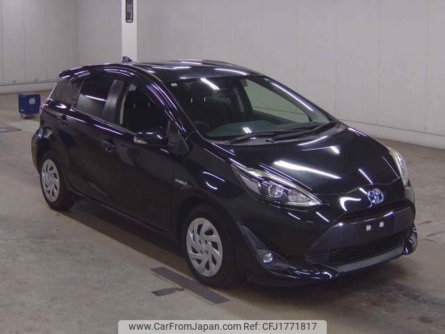toyota aqua 2017 CFJ1771817 image 1