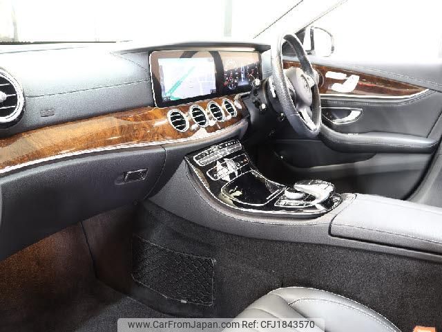 mercedes-benz e-class 2016 CFJ1843570 image 2