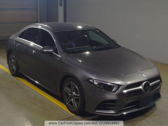 mercedes-benz a-class 2019 quick_quick_5BA-177147M_WDD1771472W028260 image 1