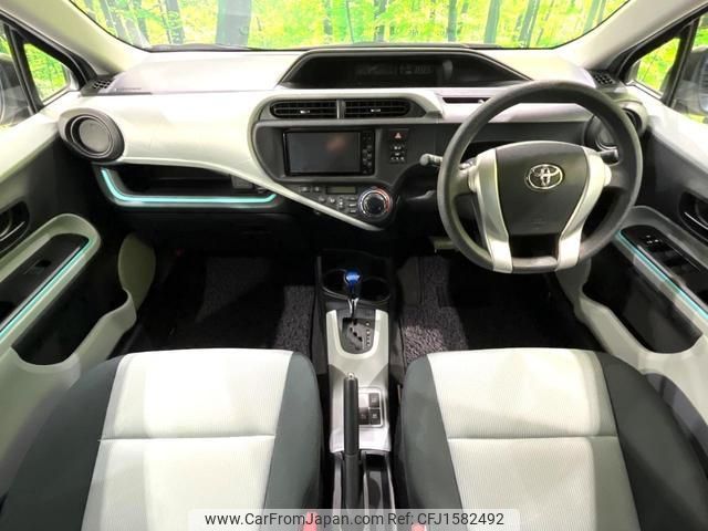 toyota aqua 2012 CFJ1582492 image 2