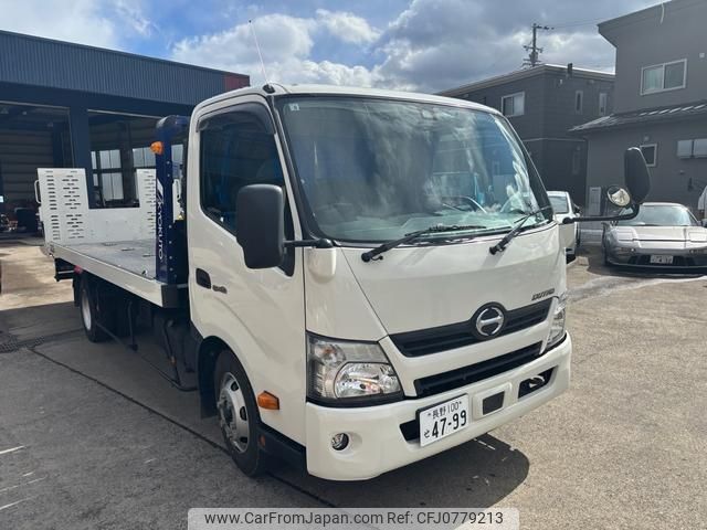 hino dutro 2017 GOO_NET_EXCHANGE_1201298A30250219W001 image 1