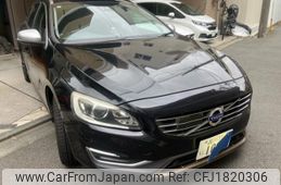 volvo v60 2015 CFJ1820306