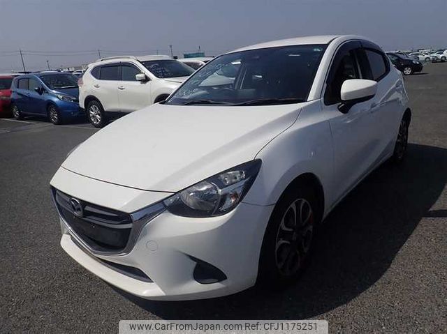 mazda demio 2018 23725 image 2