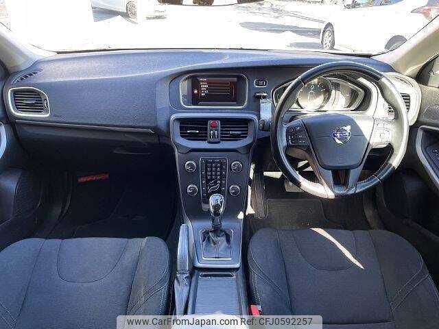 volvo v40 2014 504928-926842 image 1