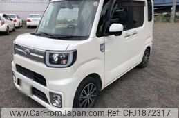 toyota pixis-mega 2018 CFJ1872317