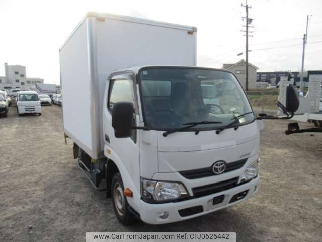 toyota dyna-truck 2017 -TOYOTA--Dyna QDF-KDY231--KDY231-8030300---TOYOTA--Dyna QDF-KDY231--KDY231-8030300- image 1