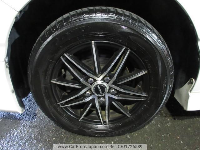 toyota noah 2005 CFJ1726589 image 2