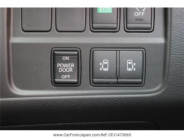 nissan serena 2016 CFJ1473065 image 2