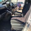 toyota esquire 2017 505059-230930124358 image 8