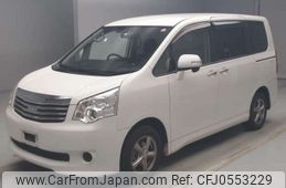 toyota noah 2013 -TOYOTA--Noah DBA-ZRR70G--ZRR70-0597105---TOYOTA--Noah DBA-ZRR70G--ZRR70-0597105-